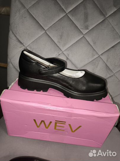 Туфли новые на девочку р.32