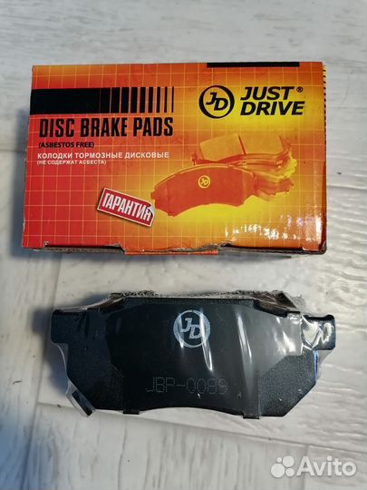 Колодки тормозные передние Honda Fit