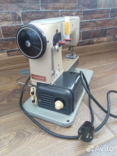 Швейная машина LADA 132-2 (лада 132)