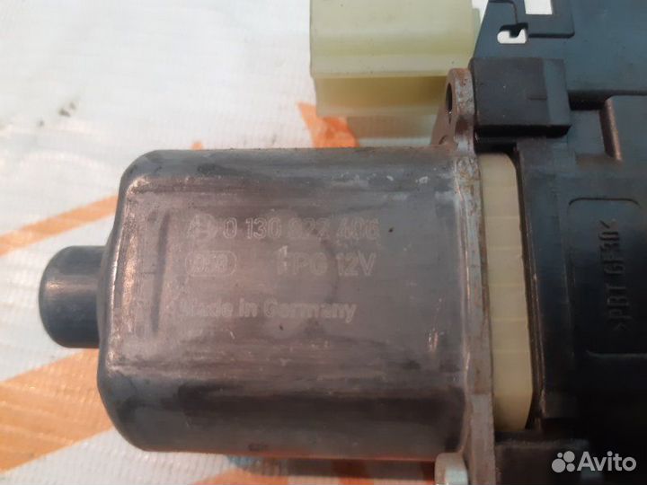 Мотор стеклоподъемника передний левый Ford Fiesta