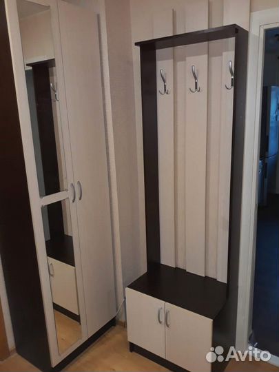 Вешалка в прихожую