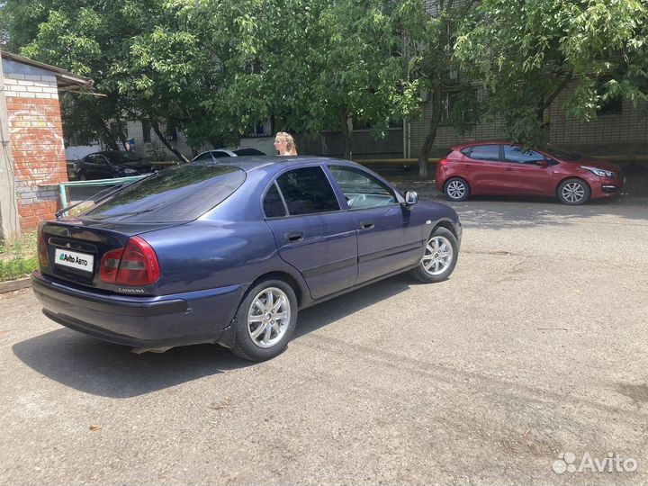 Mitsubishi Carisma 1.6 МТ, 2002, 300 000 км