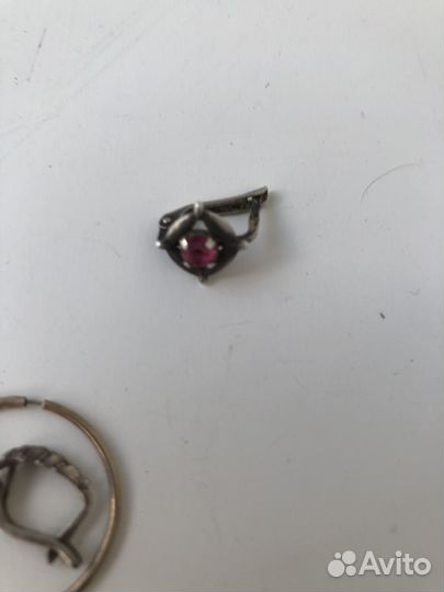 Серьги -потеряшкиодиночные.Цена за все