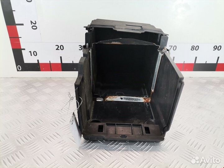 Крепление (корпус) аккумулятора для Ford Focus 3