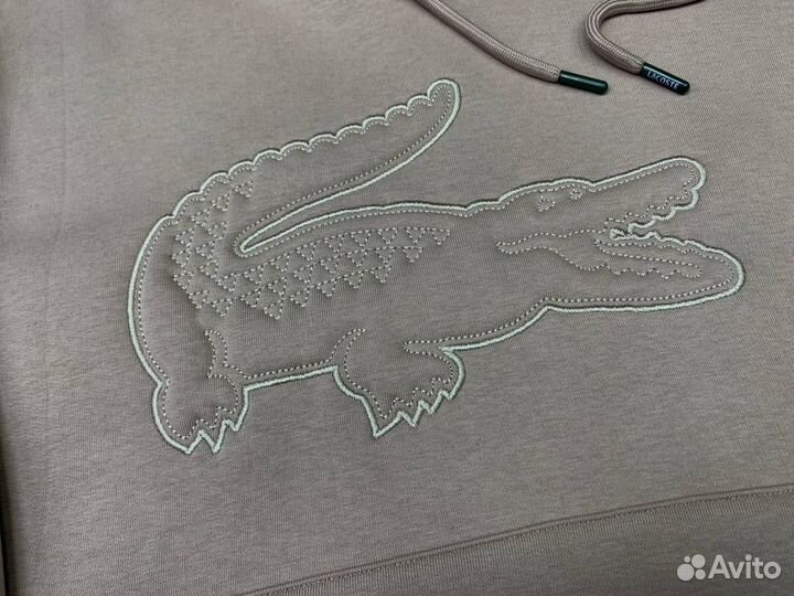 Худи Lacoste: уютное решение для холода