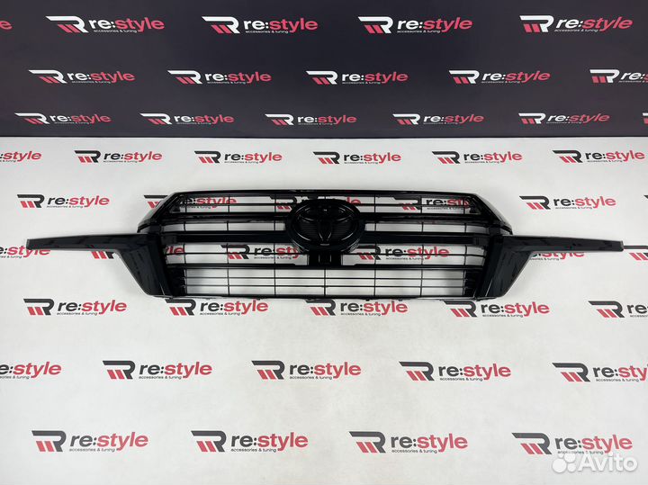 Решетка Toyota Land Cruiser 200 с16г Executive Чер
