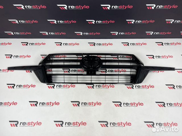 Решетка Toyota Land Cruiser 200 с16г Executive Чер