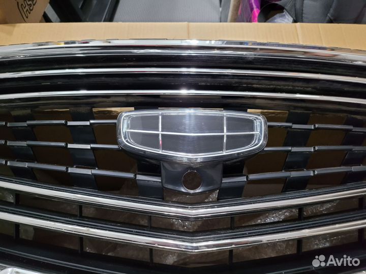 Решетка радиатора с шильдом Geely Atlas Pro NL-3B