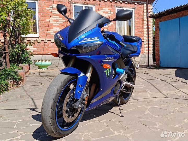 Yamaha R6