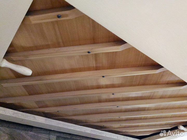 Пианино Petrof трёхпедальный