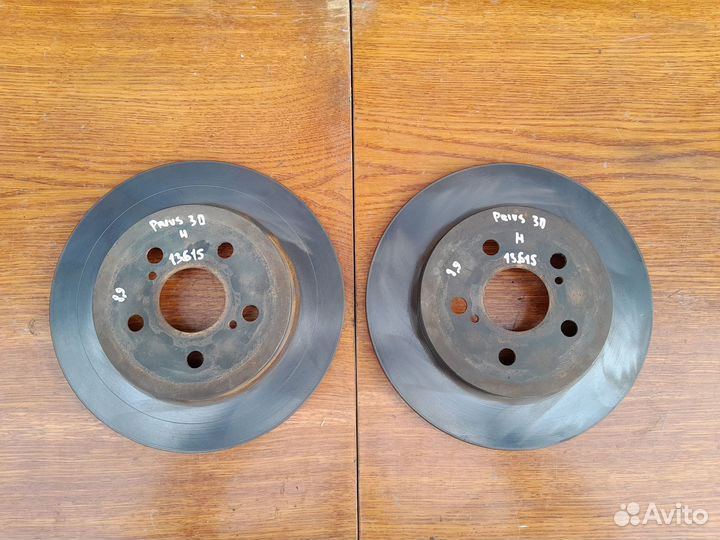 Диски тормозные задние Toyota Prius 30