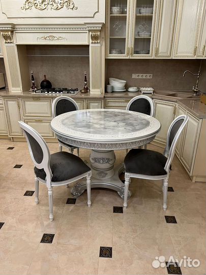 Стол \ стол в наличии