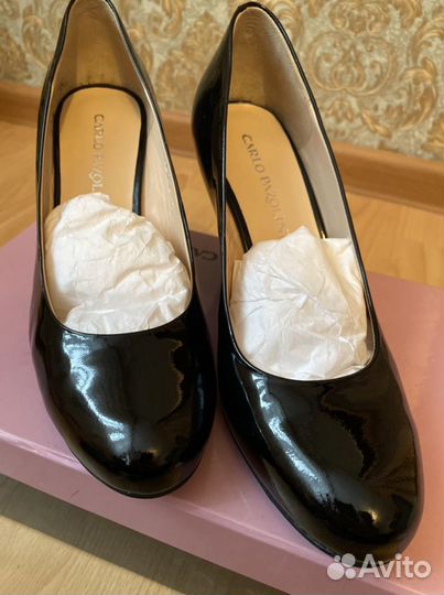 Туфли на танкетке