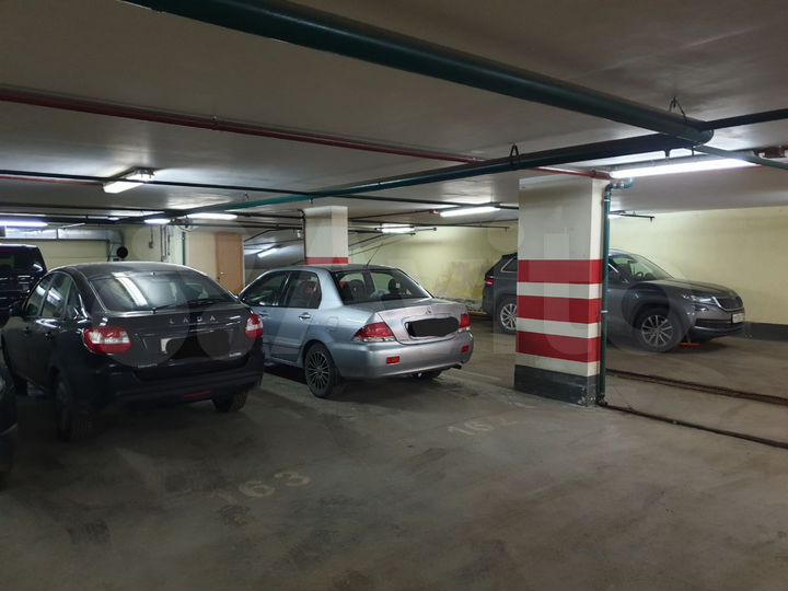 Машиноместо