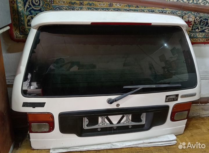 Запчасти на mazda мпв двери