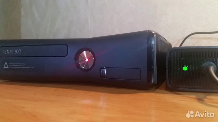 Xbox 360 4 гб на запчасти