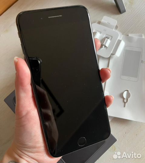 iPhone 8 Plus, 64 ГБ