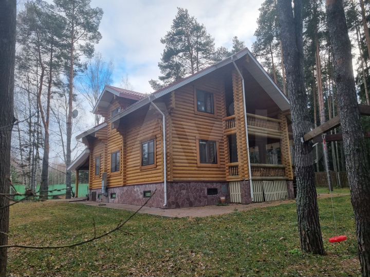 Дом 219 м² на участке 36 сот.