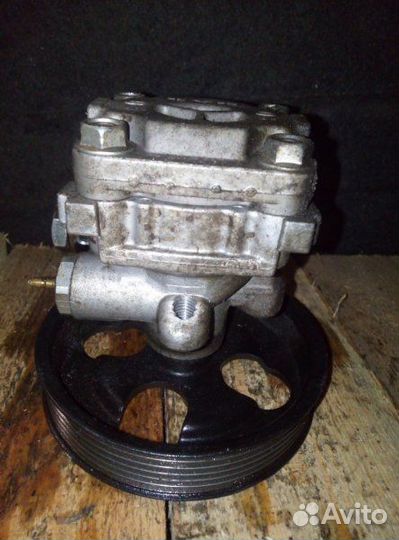 Насос гур Suzuki Grand Vitara 2.4 2011