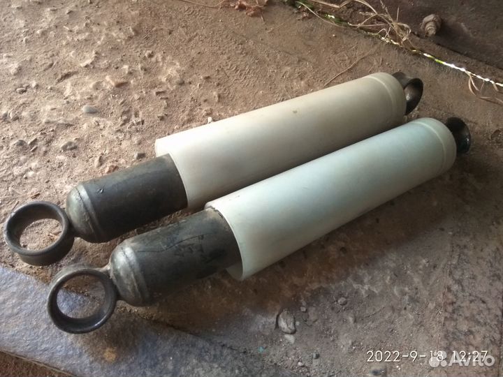 Задние амортизаторы М412