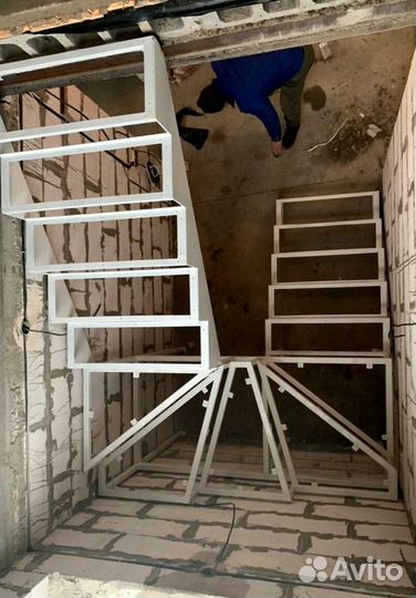 Лестница из листового металла