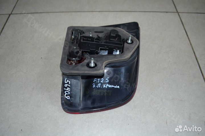 Фонарь крышки багажника правый Touareg I рестайл