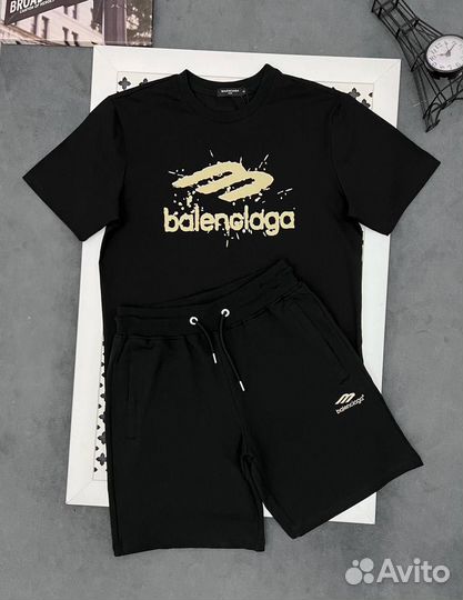 Костюм шорты и футболка Balenciaga