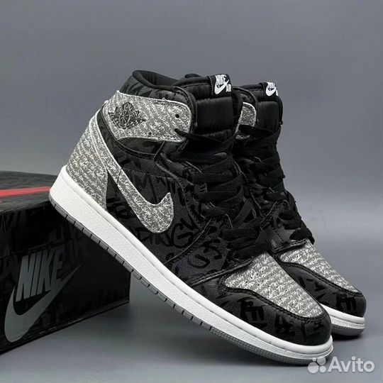 Nike Air Jordan 1 High OG «Rebellionaire» Shadow