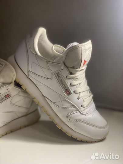 Кроссовки reebok classic женские 37