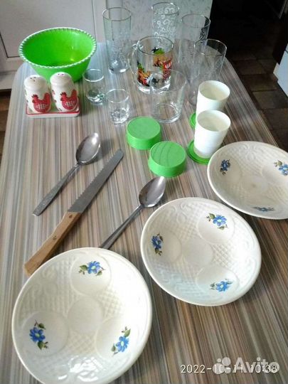 Набор столовой посуды для дачи,съемной квартиры