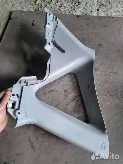 Обшивка стойки задняя Mazda 3