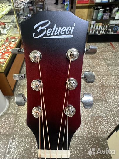 Акустическая гитара с чехлом