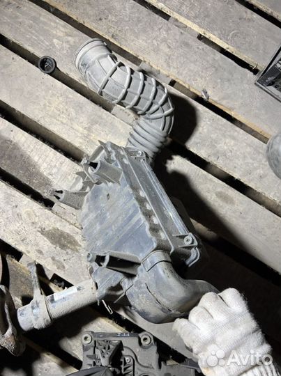 Корпус воздушного фильтра Ford Focus 1