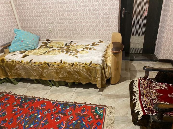 Комната 10 м² в 1-к., 1/2 эт.