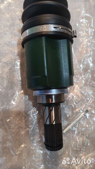 Привод новый (R) Nissan Tiida C11 Versa МКПП АКПП