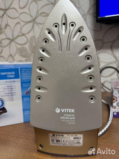 Паровой утюг Vitek