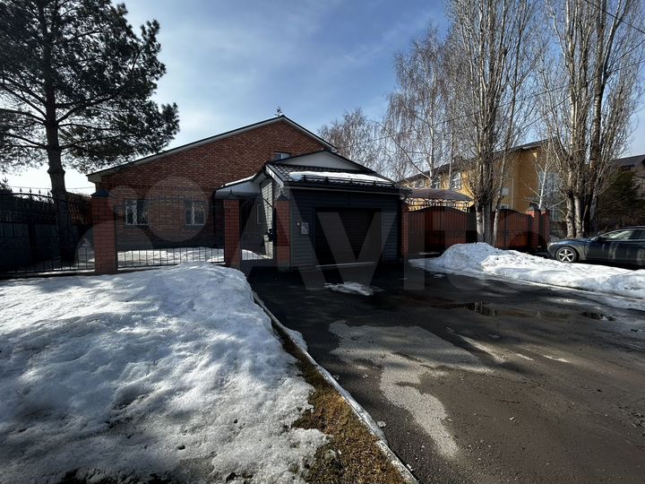 Дом 326 м² на участке 11 сот.