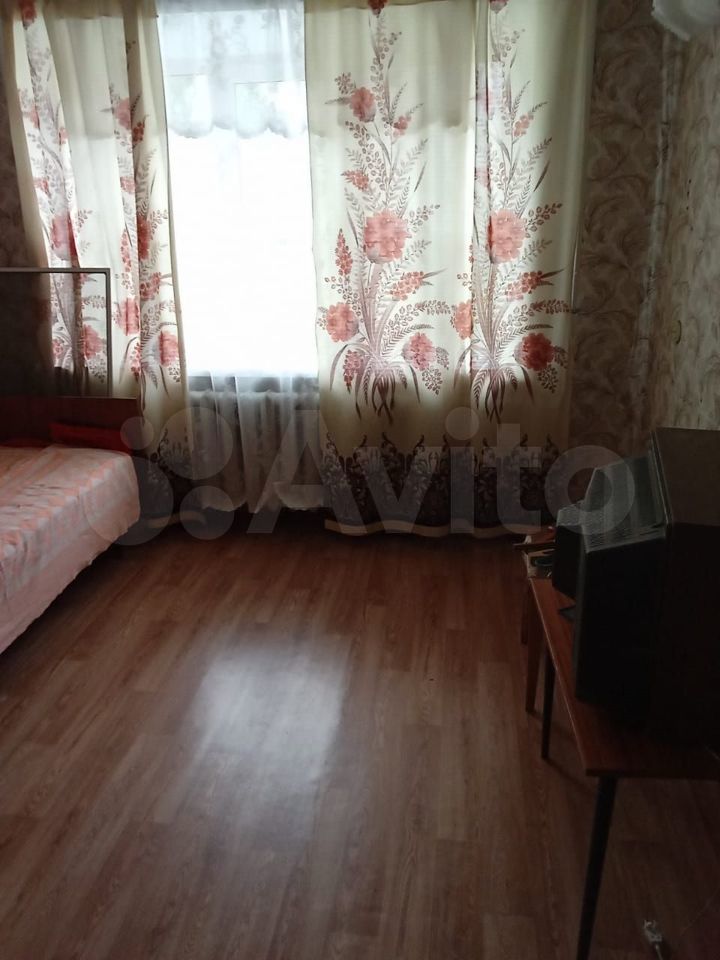 4-к. квартира, 61 м², 1/5 эт.