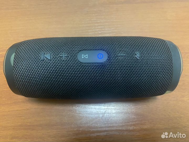 Колонка jbl charge 3