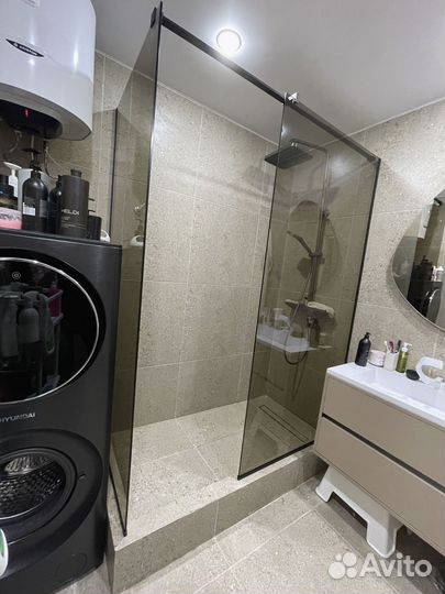 Стеклянная перегородка