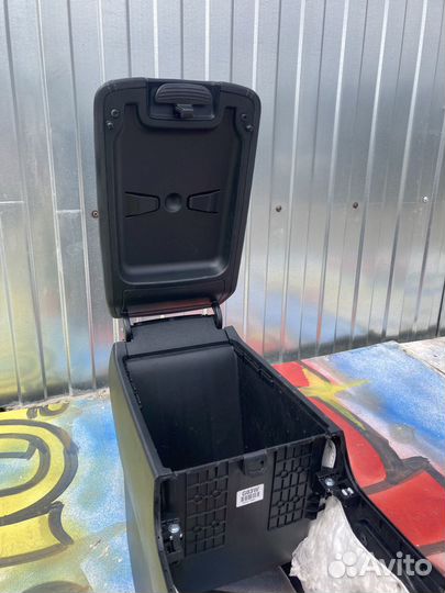 Центральная консоль, подлокотник Кия Соренто 4 MQ