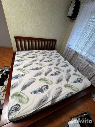 Кровать двухспальная 200 на 200