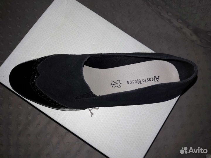 Туфли новые нат. замша и кожа р.39-40