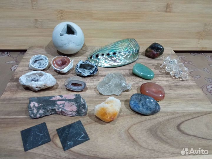 Камни и минералы