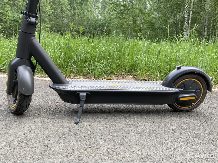 Электросамокат Ninebot by Segway Max G30P серый