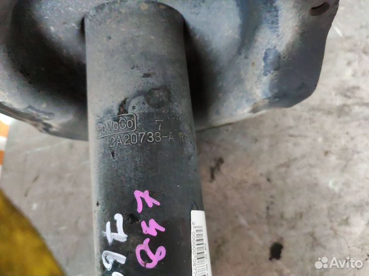 Стойка амортизатора передняя правая Mazda CX-7