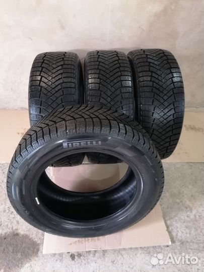 Pirelli Ice Zero FR 235/55 R17 101V