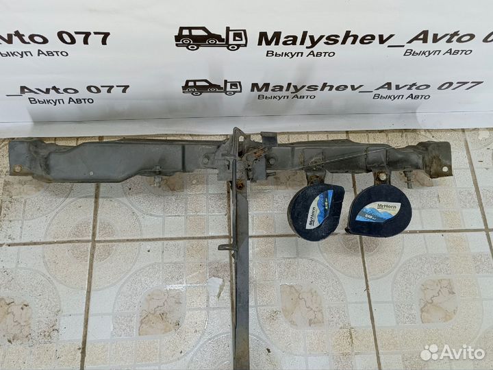 Передняя рамка телевизора (верхняя часть) Geely mk