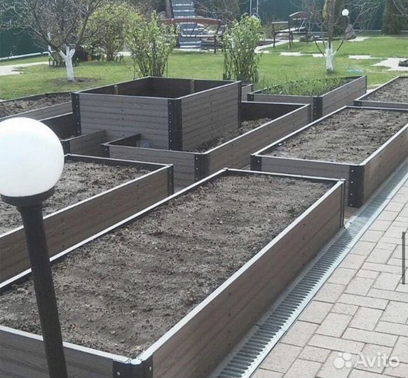 Клумбы и грядки из дпк