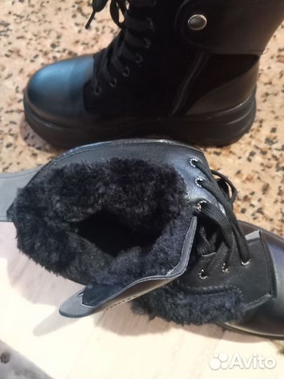 Ботинки женские 38 размера новые